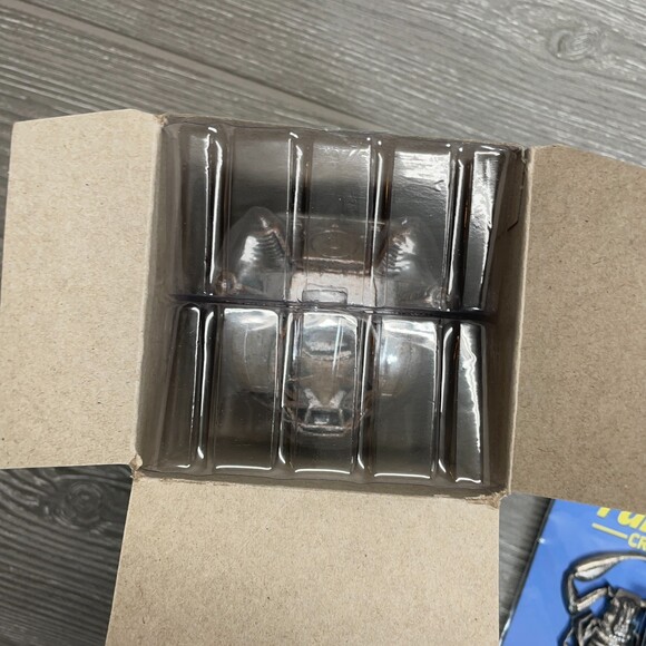 Bethesda Fallout 76 Loot Crate Lot Build a Figure Torso Pins Bottle Opener NEW - Picture 8 of 12